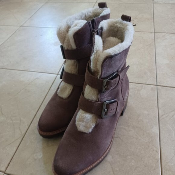 Naturalizer‎ suede heeled sheepskin boots 7.5 - Picture 1 of 4